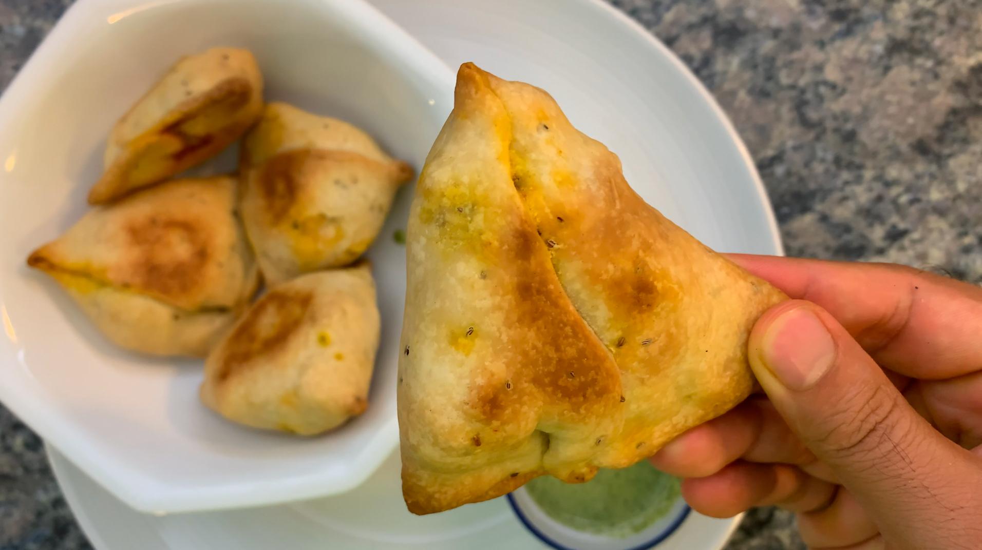 Learn How to Make Delicious Baked Paneer Samosas