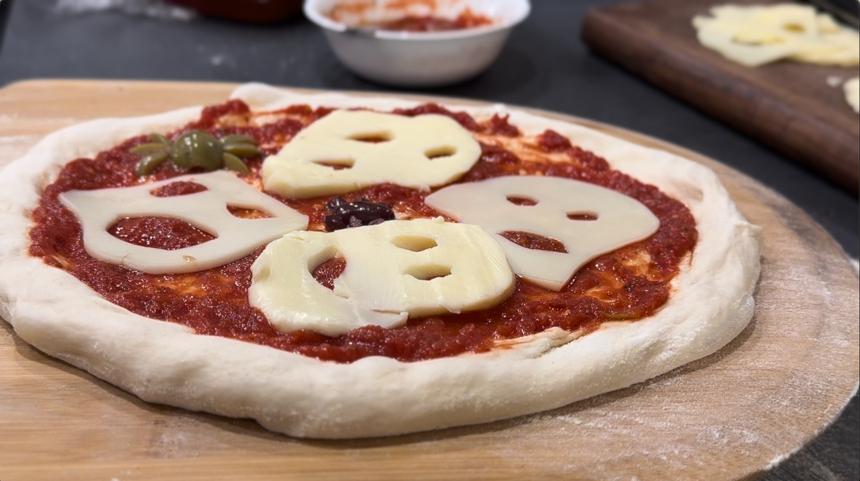 Spooky Halloween Pizza Recipe: Make Fun Memories!