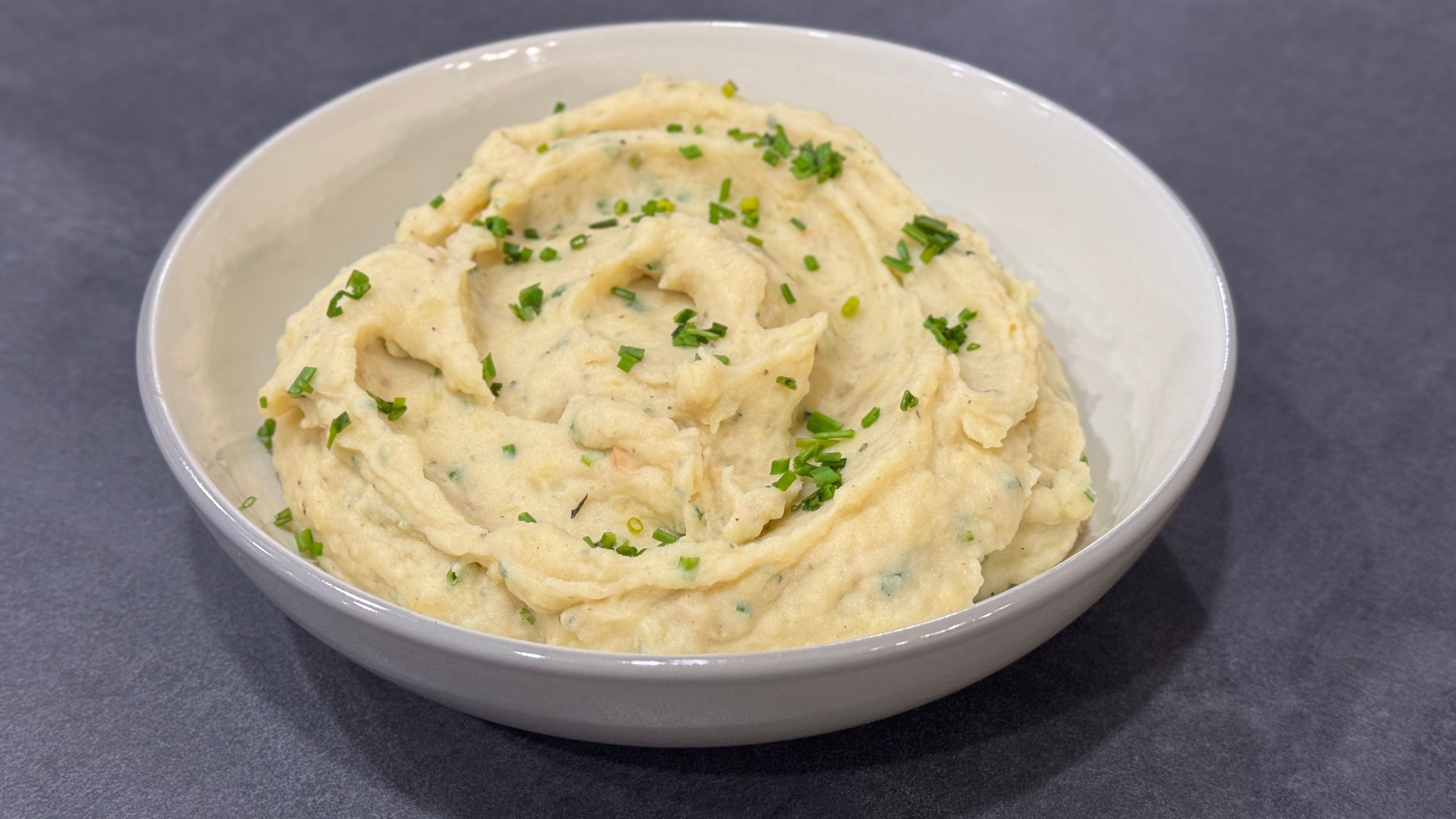Super Smooth and Buttery Garlic-Herb Mashed Potatoes