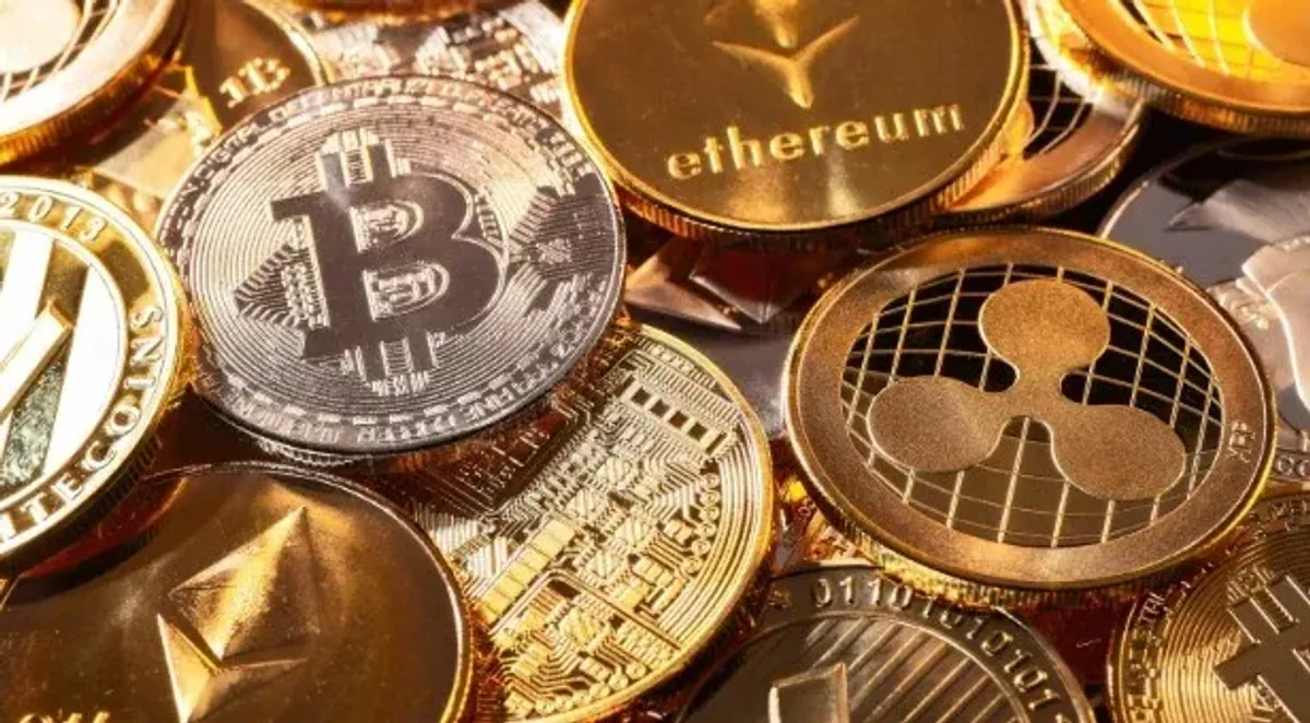 加密资产情绪驱动循环与图表形态实战指南