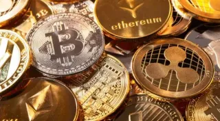 加密资产情绪驱动循环与图表形态实战指南