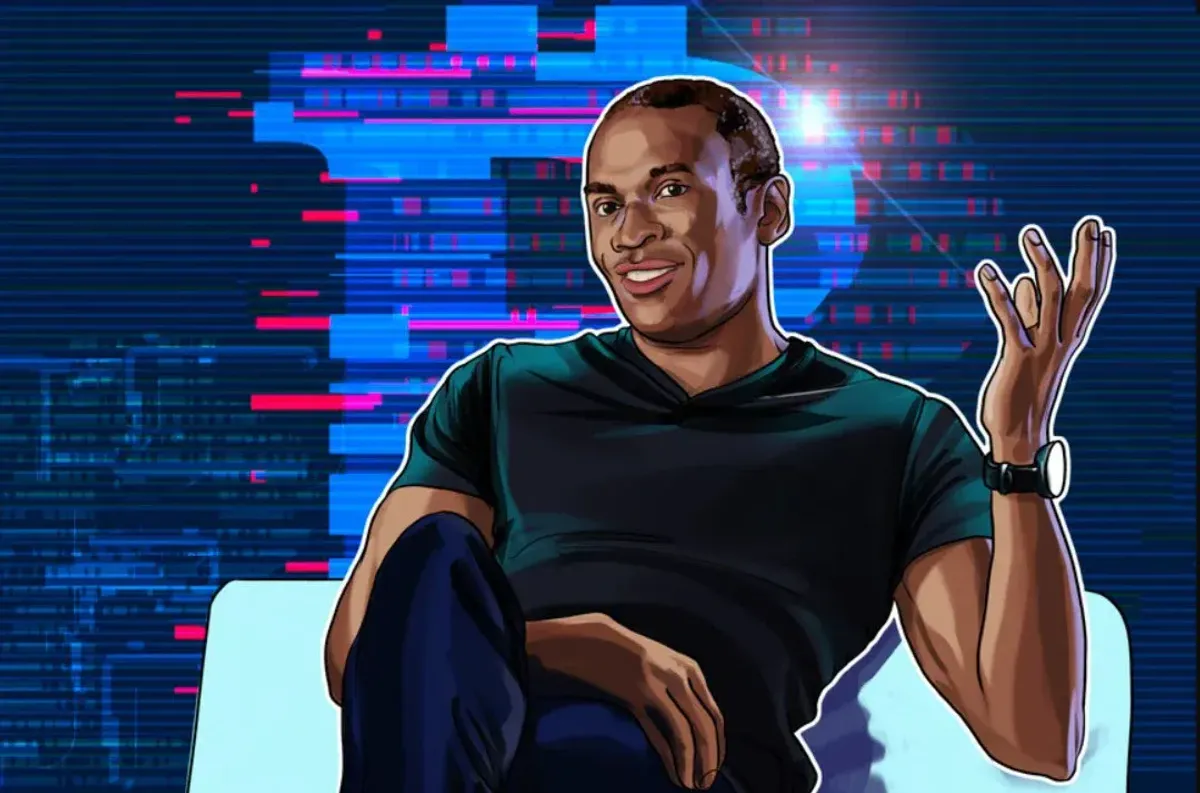 Arthur Hayes espera Fed mais brando e compra Bitcoin