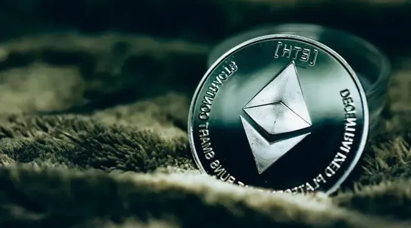 2026 資產配置：PAXG 與 ETH 投資比較與選擇指南