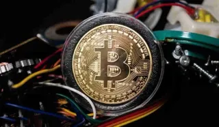 比特幣風險與潛力全解析：投資前必看的監管、技術與波動分析
