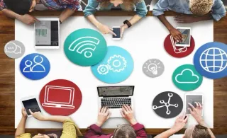 Redes Sociais Descentralizadas: Lens, Farcaster e Identidade