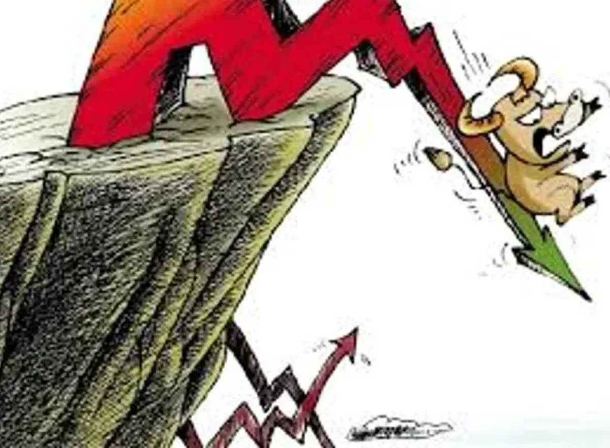 Bitcoin Crash 2026: Geopolitical Risks, Fed Liquidity Tightening & ETF Outflows