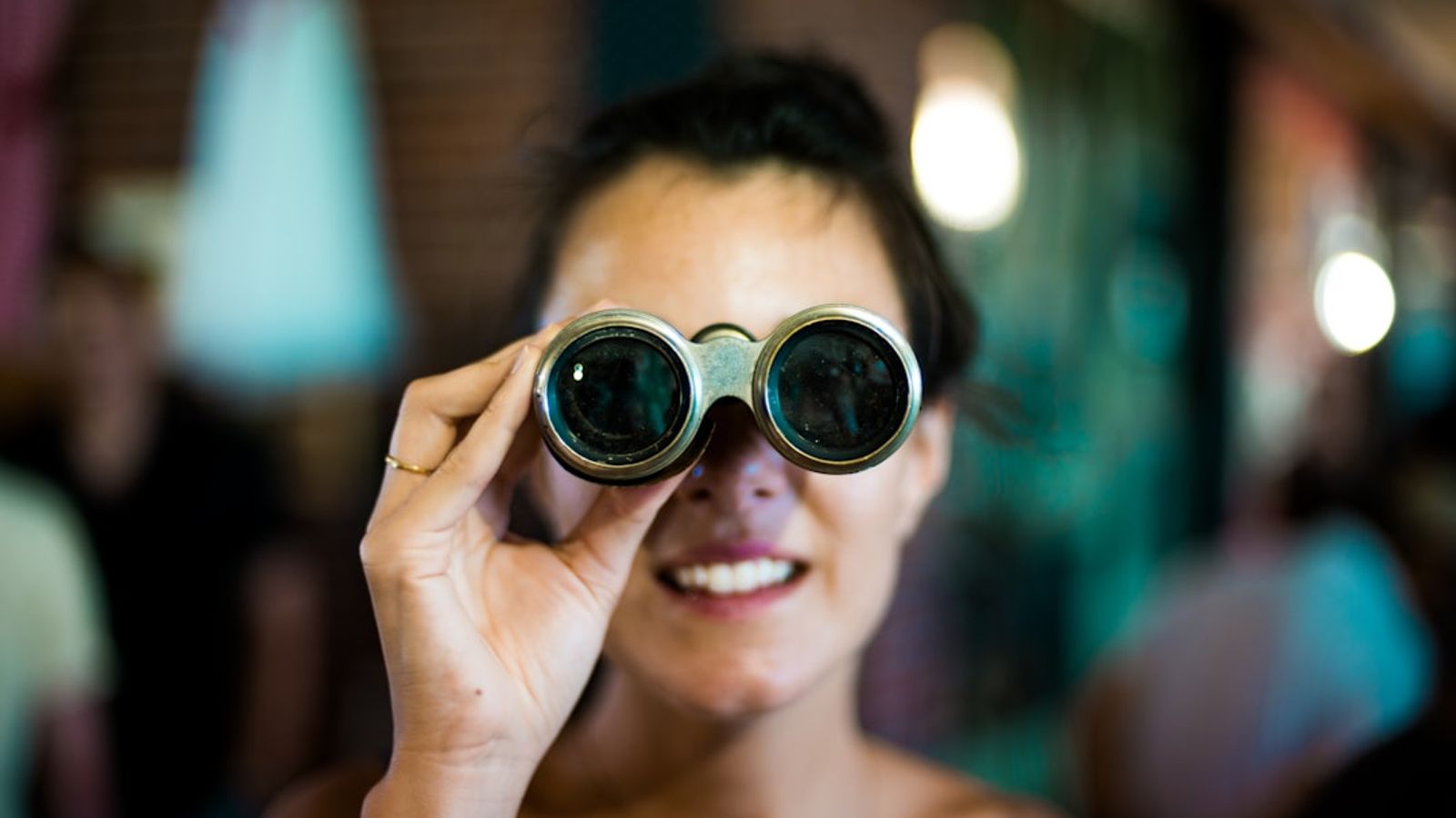 Binoculars, a metaphor for watching and reading competitors