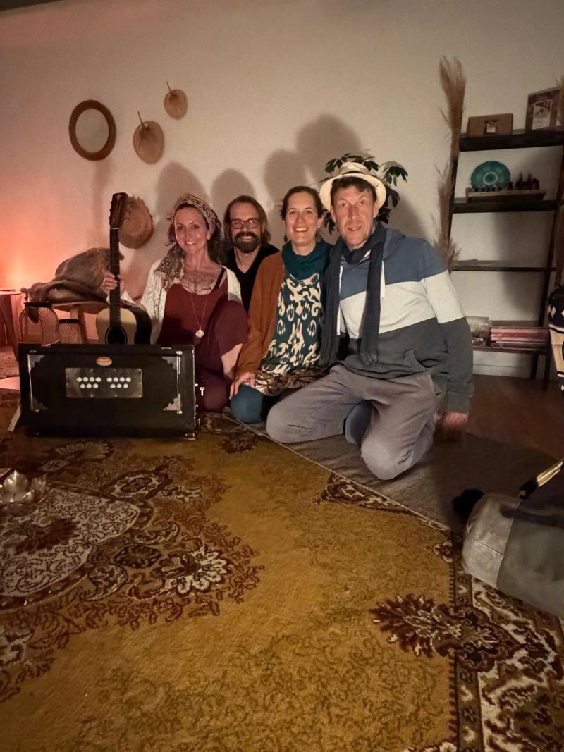 Kirtan im Kreis