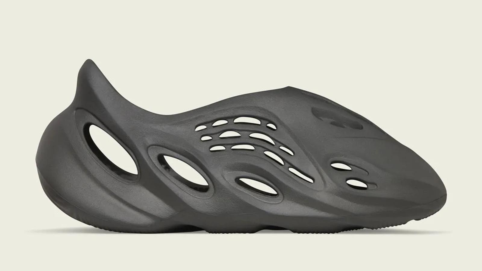 Adidas Yeezy Foam Runner Carbon Release