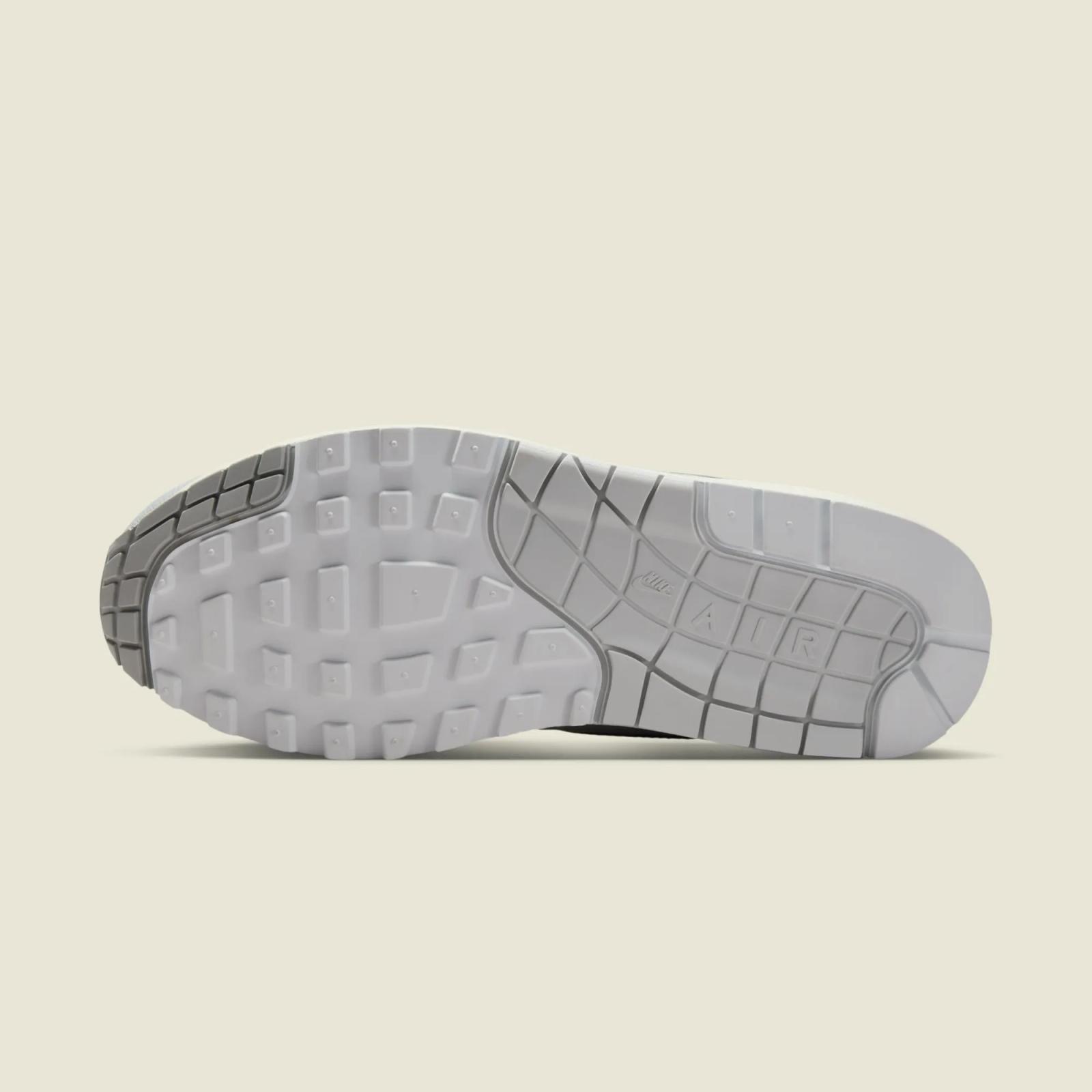 Nike Air Max 1 '87 Pure Platinum Sail HF0026-001 Release Date