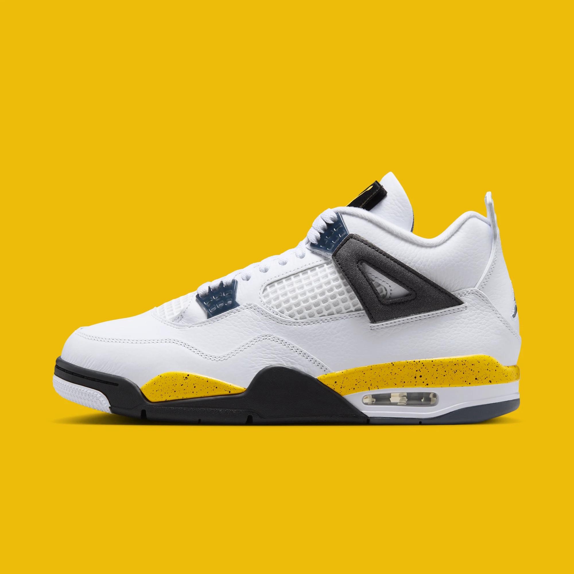 Air Jordan 4 Retro “Tour Yellow” 2026