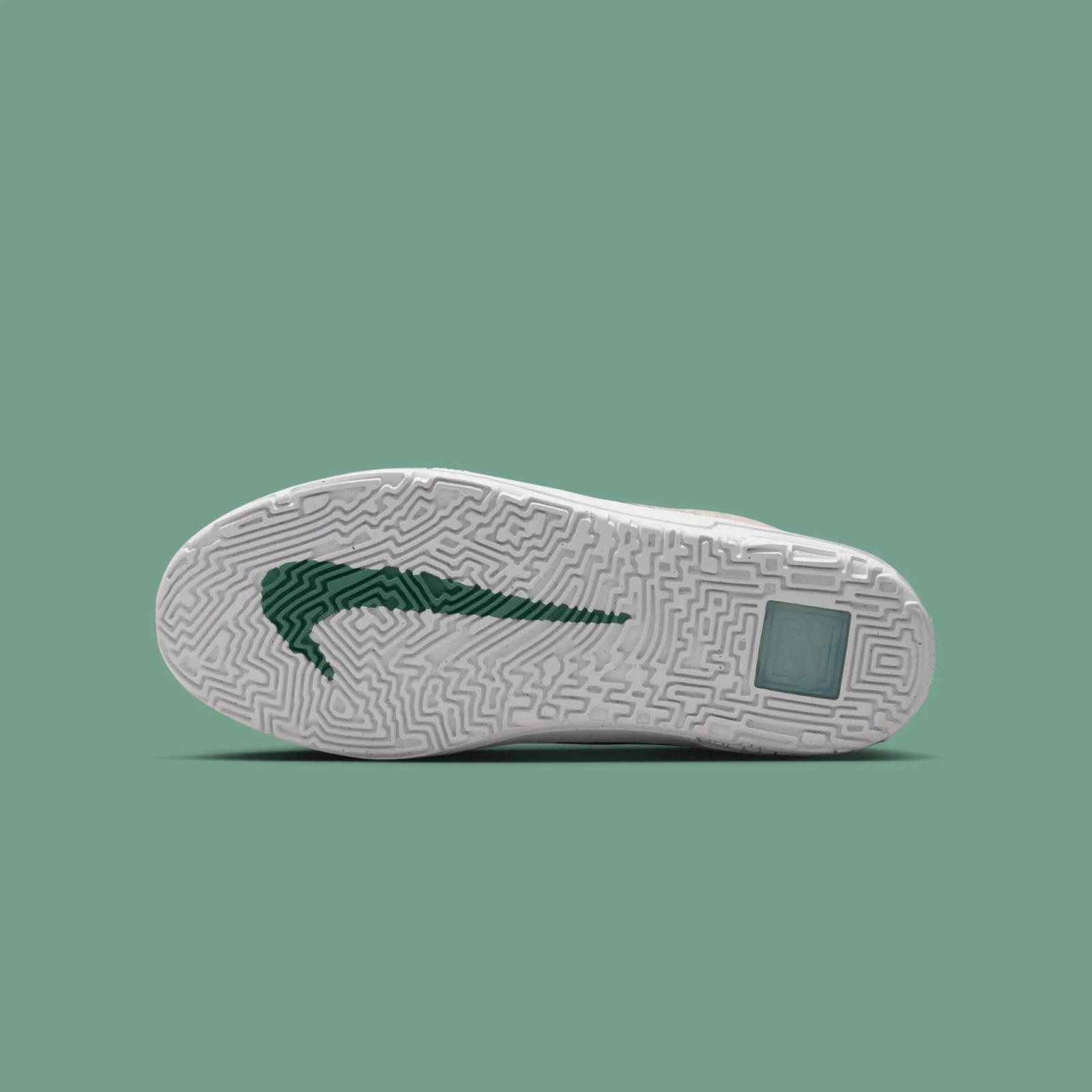 Nike SB Day One GS Mismatch FN4210-100