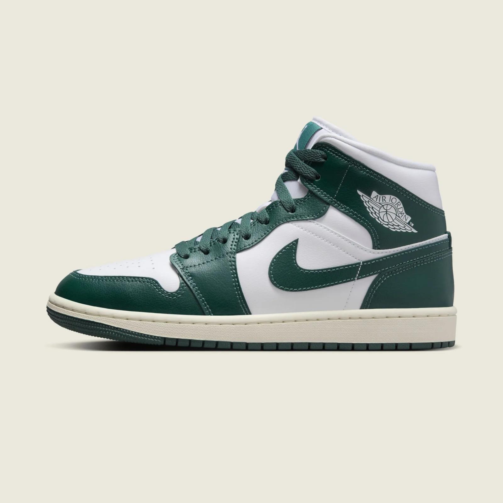 Air Jordan 1 Mid âWhite / Oxidized Greenâ