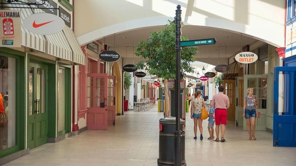 Fashion House Outlet Militari Bucharest Romania