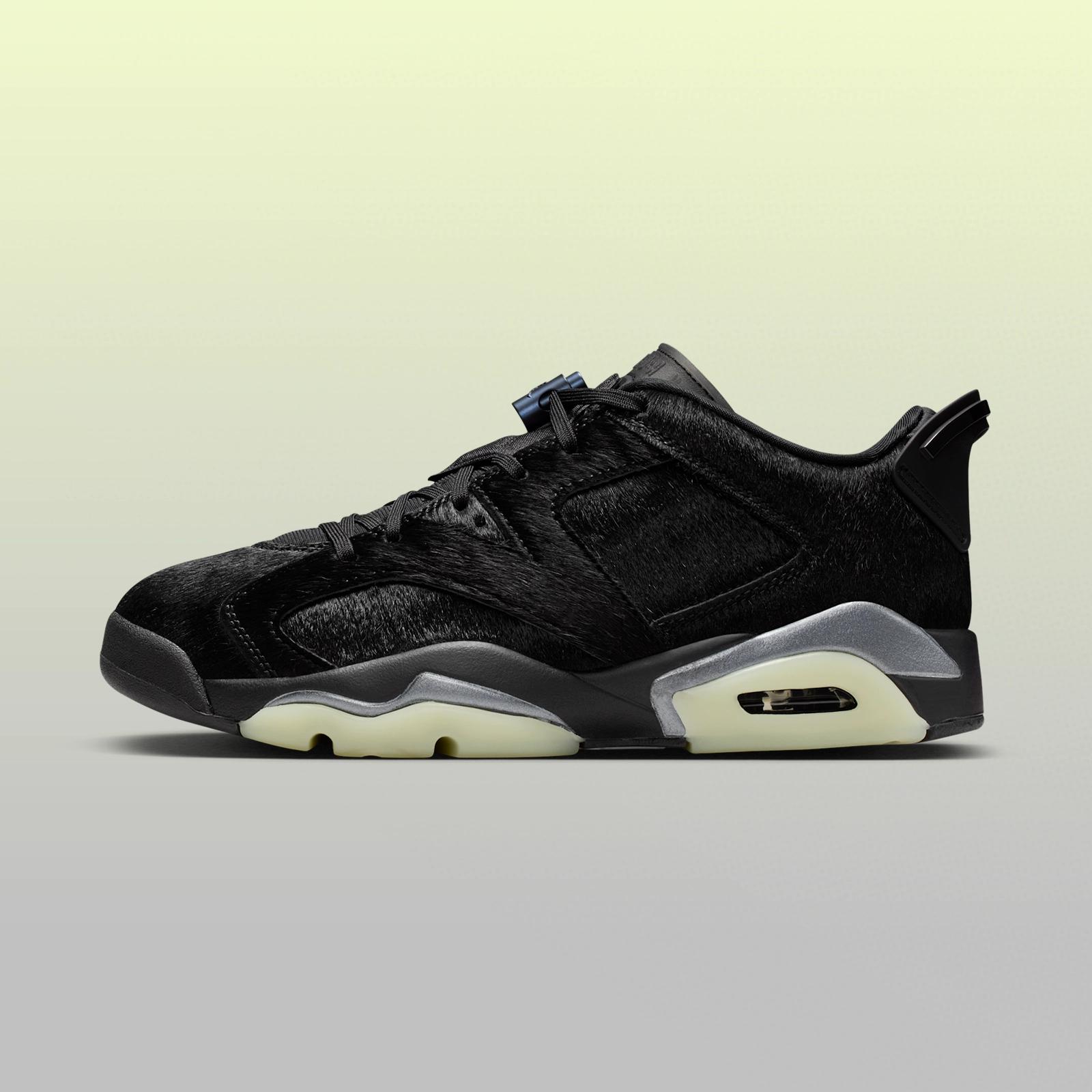Air Jordan 6 Retro Low “Blackout” 2026