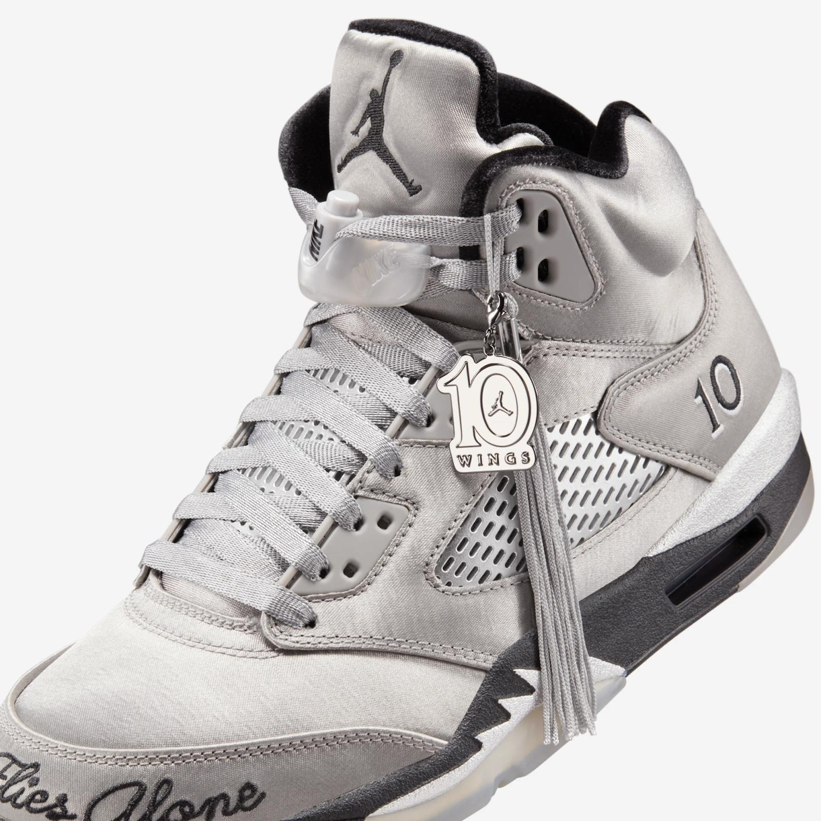 Air Jordan 5 Retro Wings Medium Grey Black Metallic Silver IO2038-001 Release Date Fall 2025
