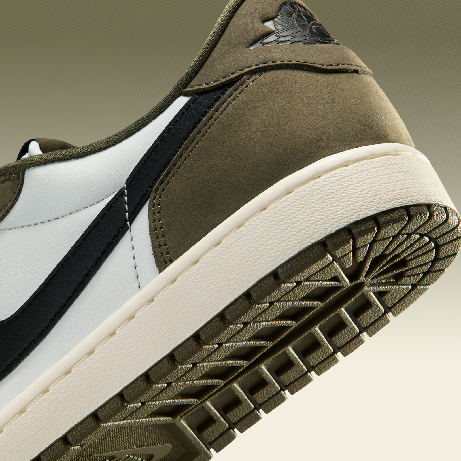 Air Jordan 1 Retro Low OG “Medium Olive” 2026