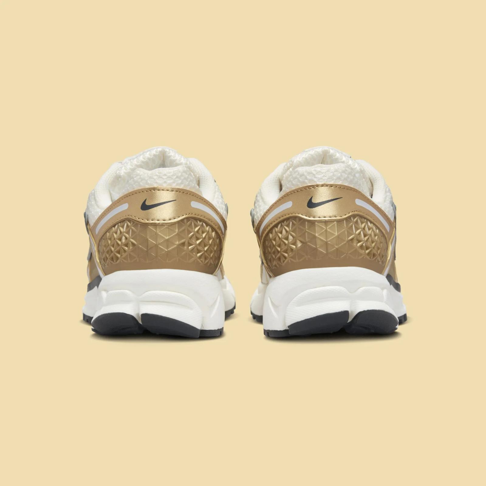 Nike Zoom Vomero 5 Metallic Gold HF7723-001