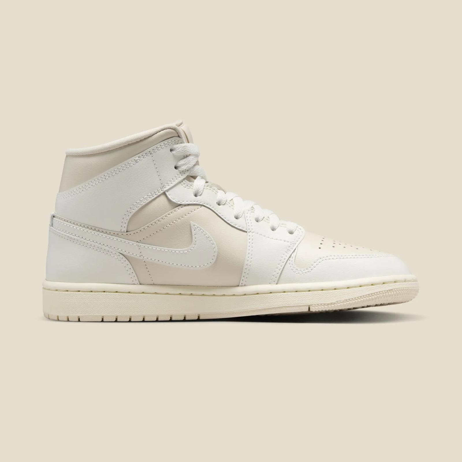 Air Jordan 1 Mid Legend Light Brown BQ6472-201