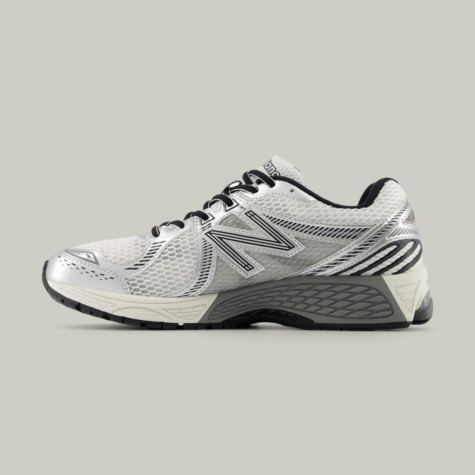 New Balance 860v2 Optic White