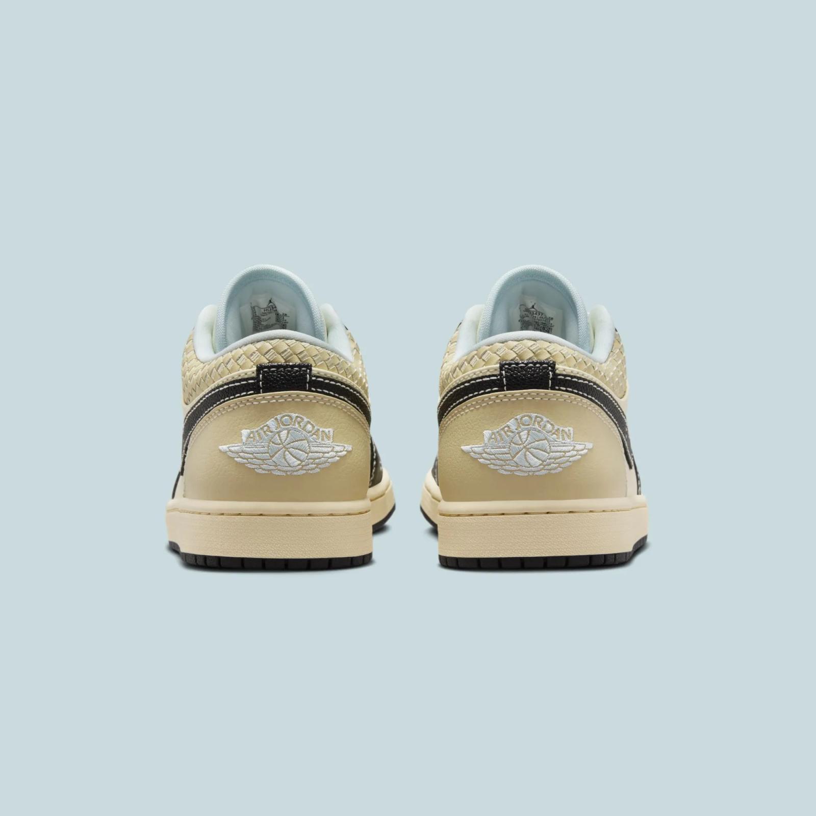 Air Jordan 1 Low SE Coconut Milk / Glacier Blue