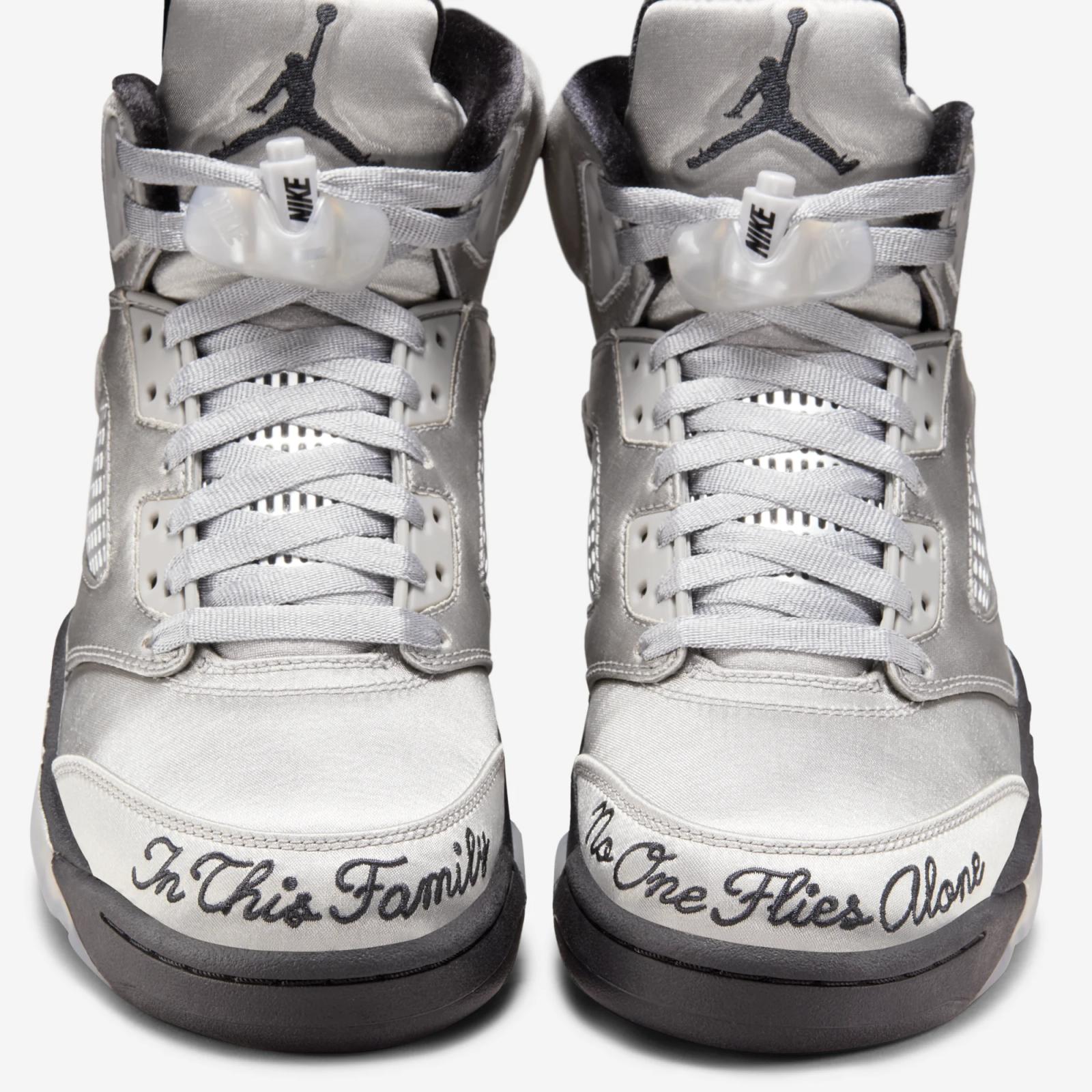 Air Jordan 5 Retro Wings Medium Grey Black Metallic Silver IO2038-001 Release Date Fall 2025