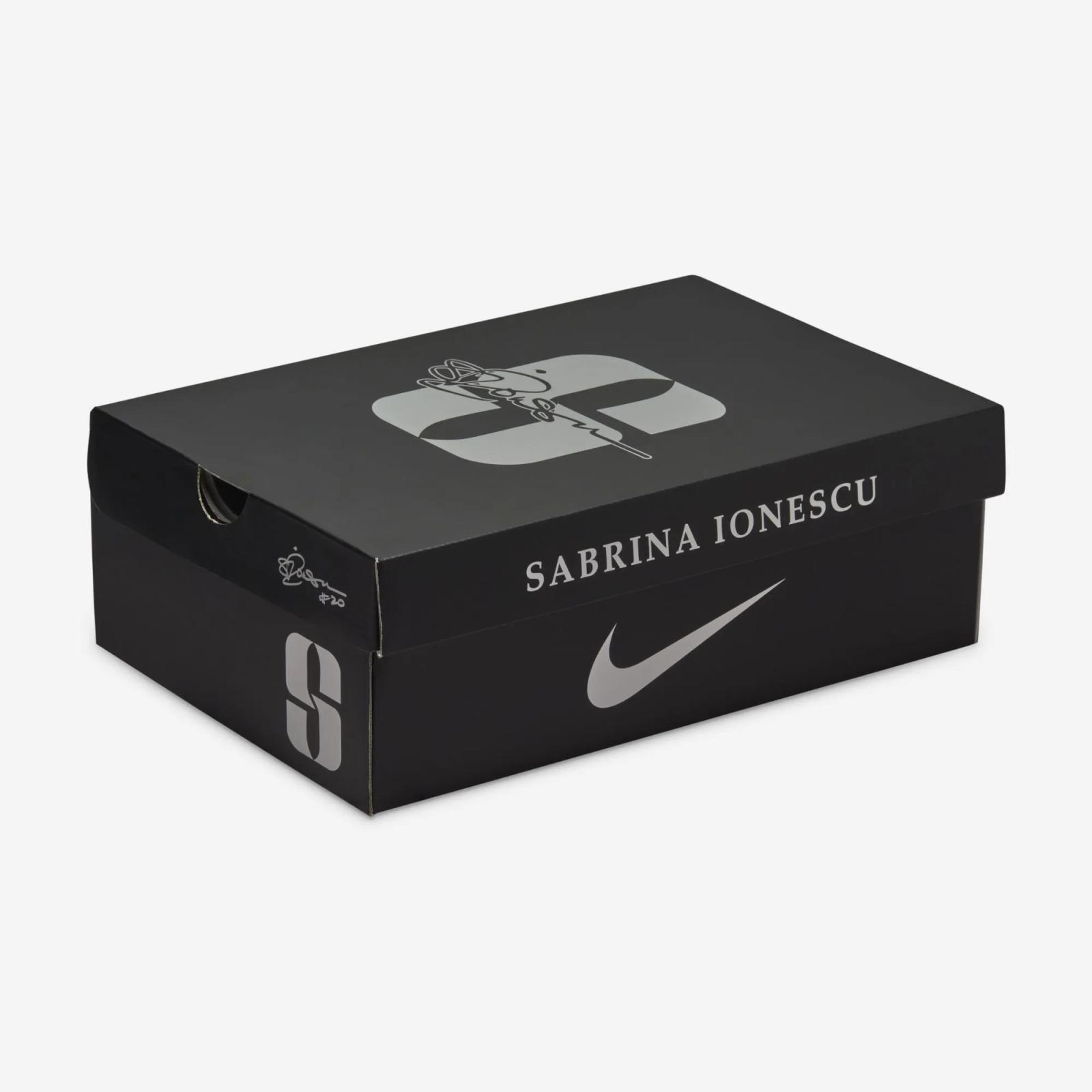 Nike Sabrina 2 Conductor FQ2174-002