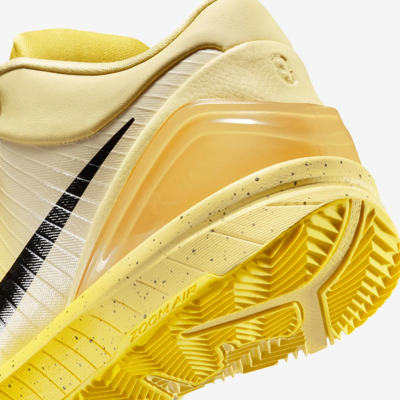 Nike Kobe 4 Protro CHBL Lightening Black IH0587-700 Release Date 2025