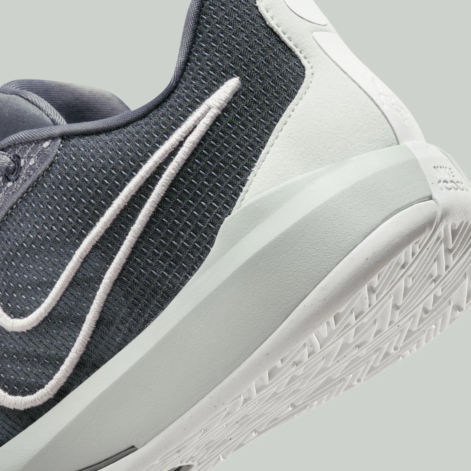 Nike Sabrina 1 Beyond the Game FQ3381-003