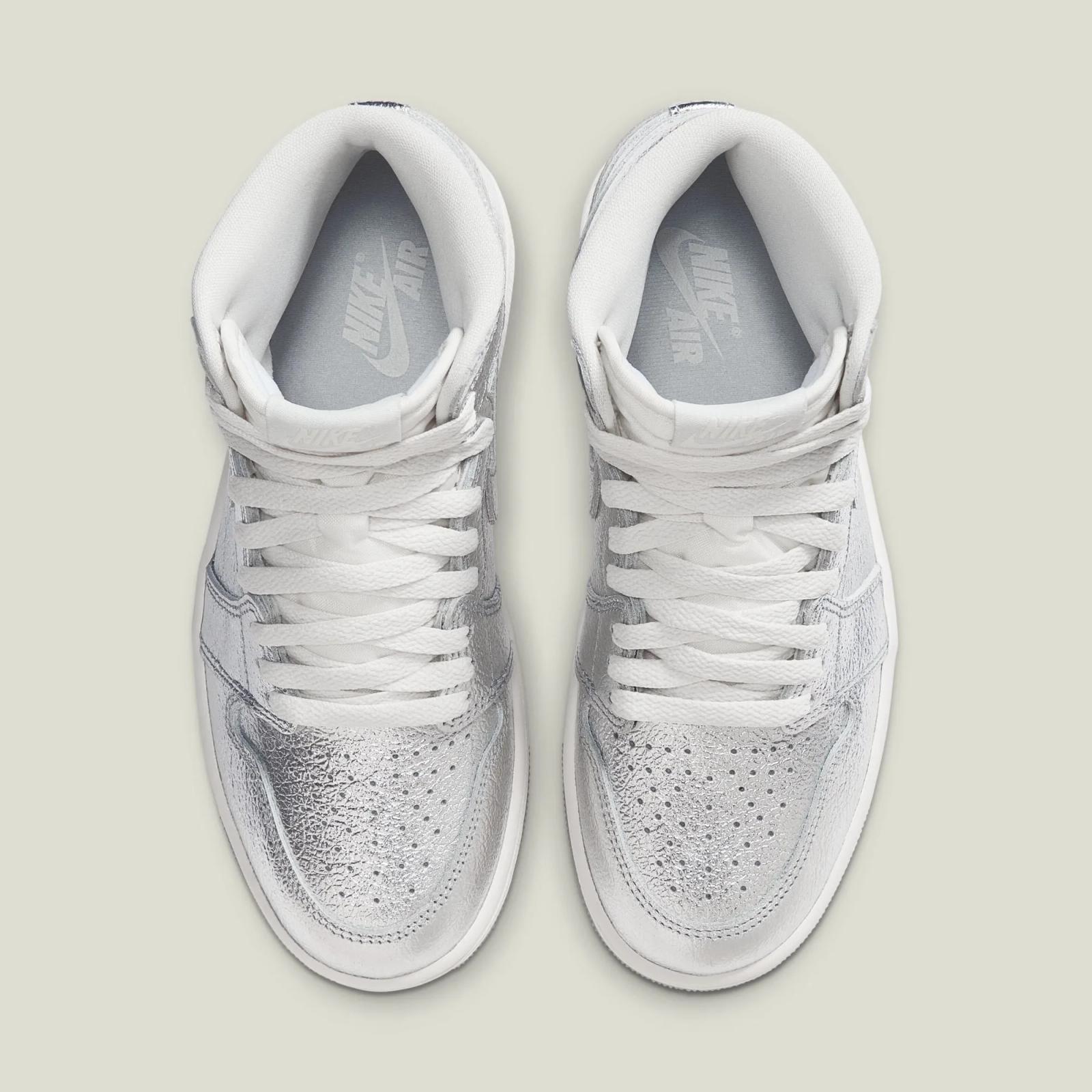Air Jordan 1 Retro High OG Chrome FN7249-001