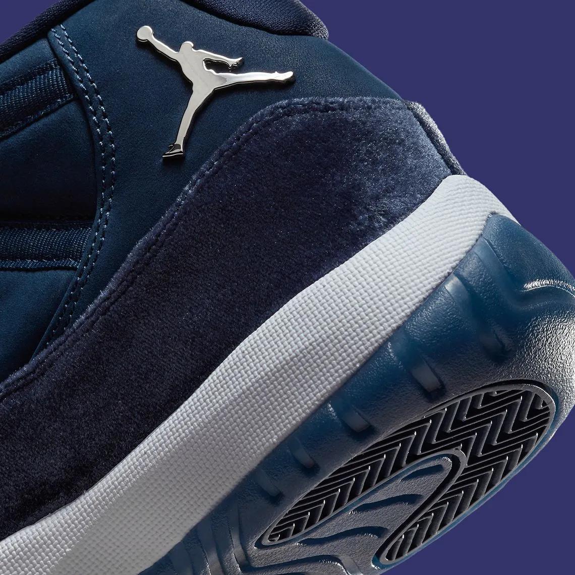 Air Jordan 11 Retro WMNS Midnight Navy