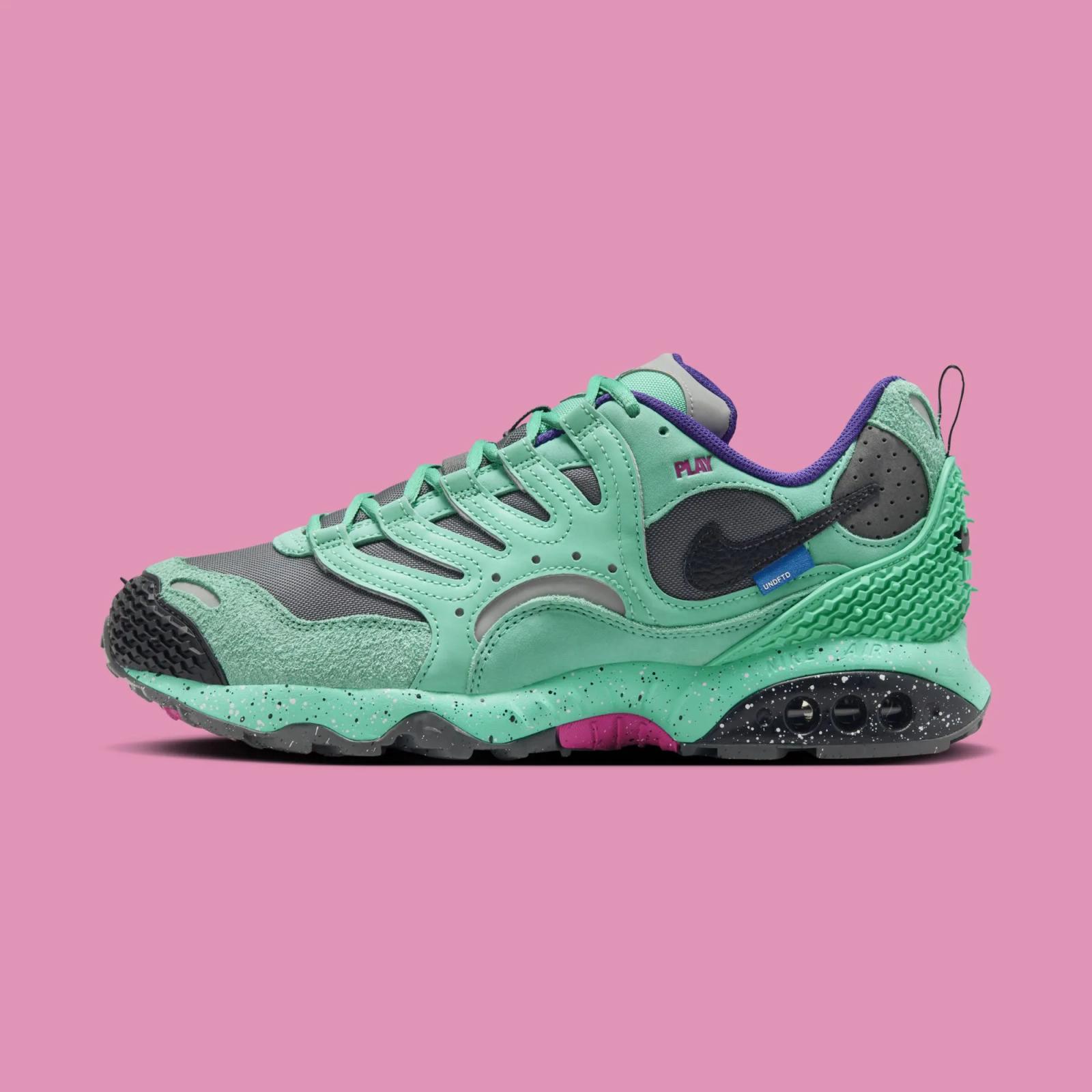Nike x Undefeated Air Terra Humara Menta