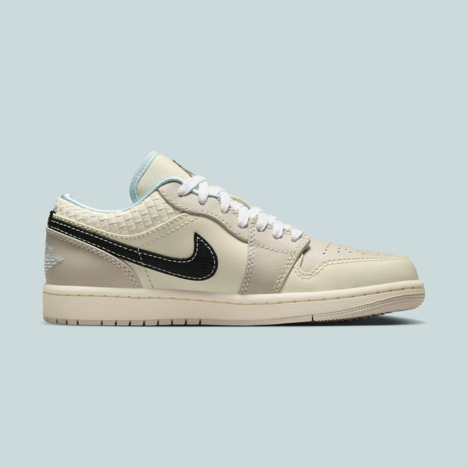 Air Jordan 1 Low SE Muslin / Glacier Blue HQ3440-101