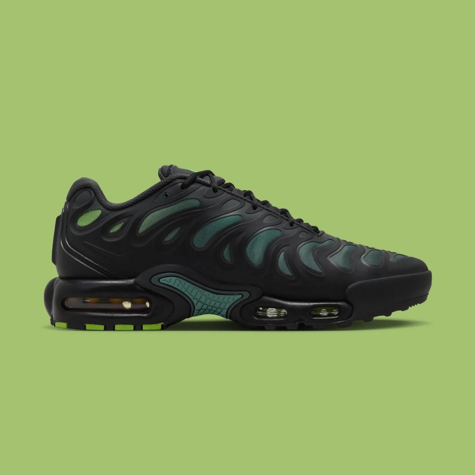 Nike Air Max Plus Drift Black Volt