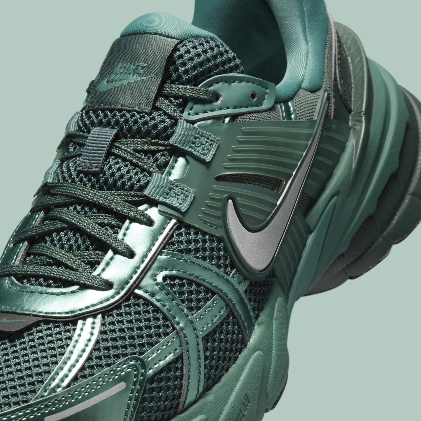 Nike V2K Run SC Bicoastal Vintage Green