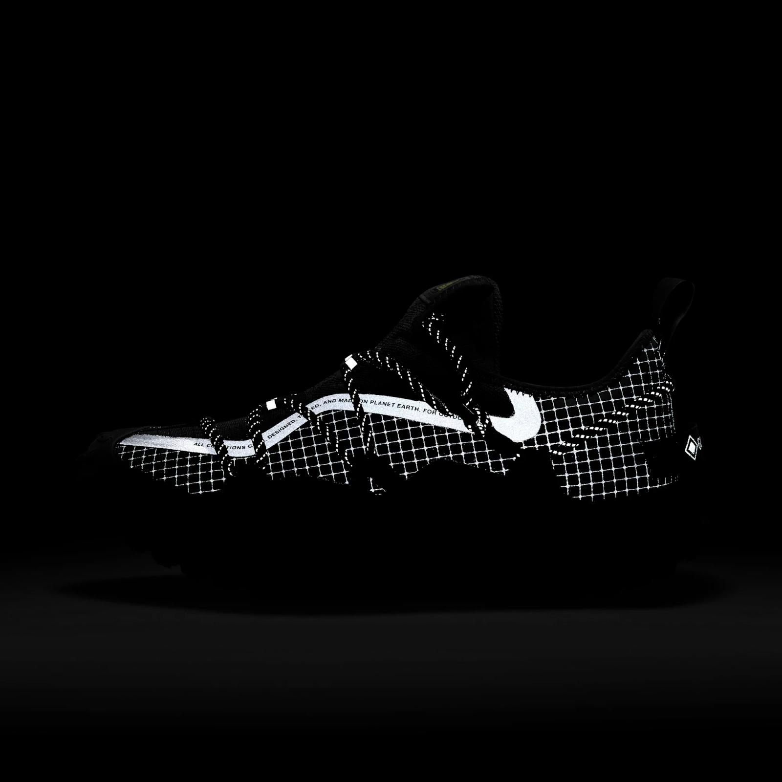 Nike ACG Mountain Fly Low Gore-Tex SE "Dark Smoke Grey" returns in 2027