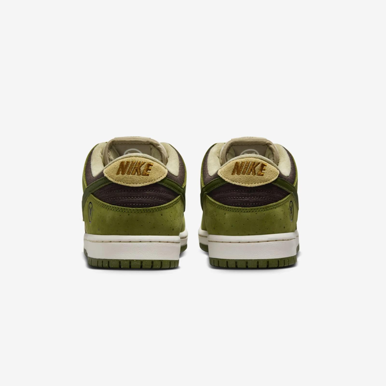 Yuto Horigome x Nike SB Dunk Low Pro Asparagus HF8022-300
