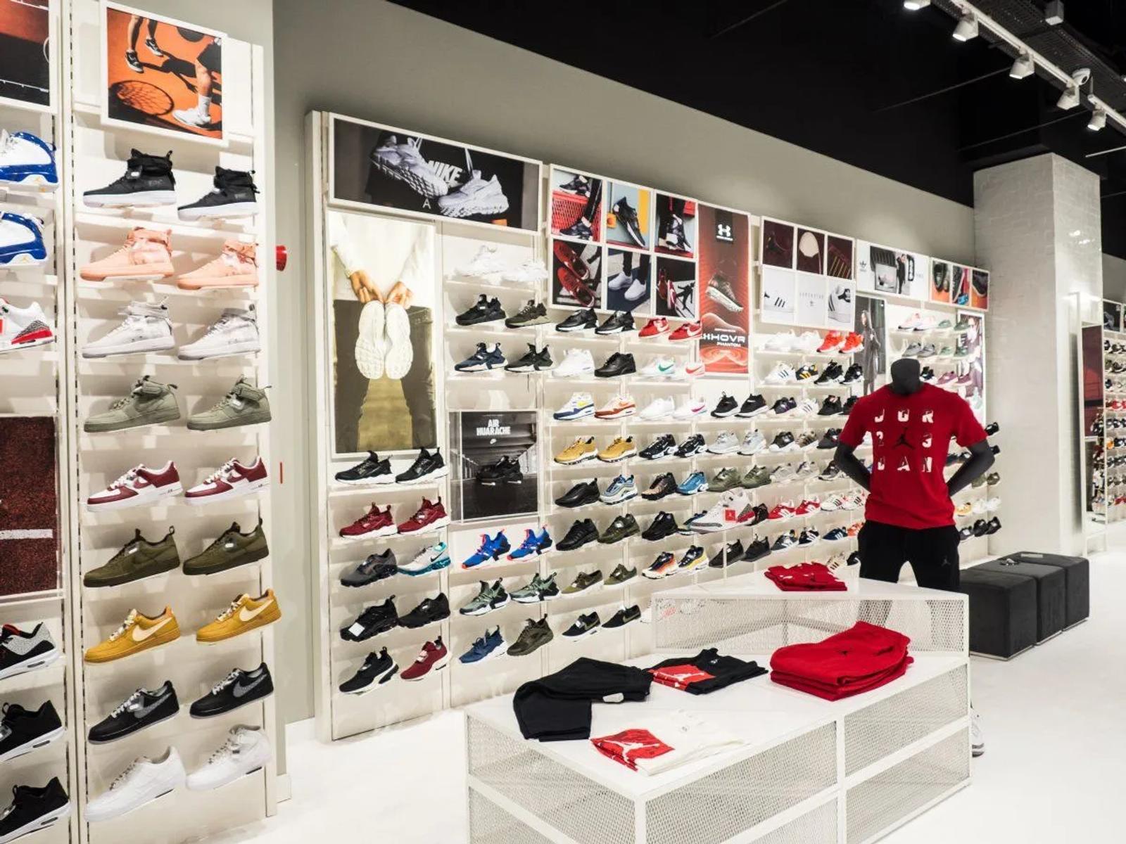 Buzz Sneakers Iulius Mall Cluj-Napoca