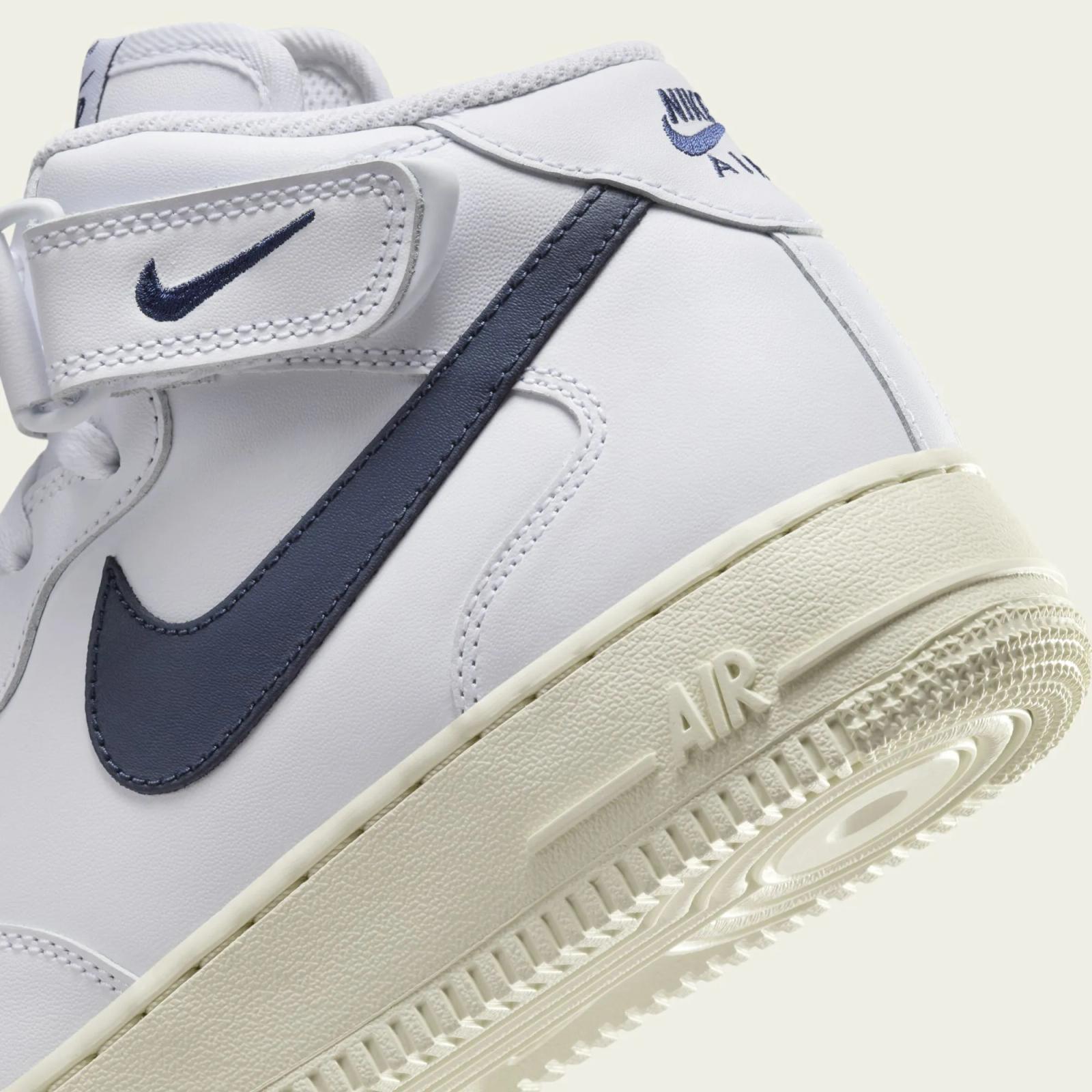 Nike Air Force 1 '07 Mid Midnight Navy / Coconut Milk DD9625-105