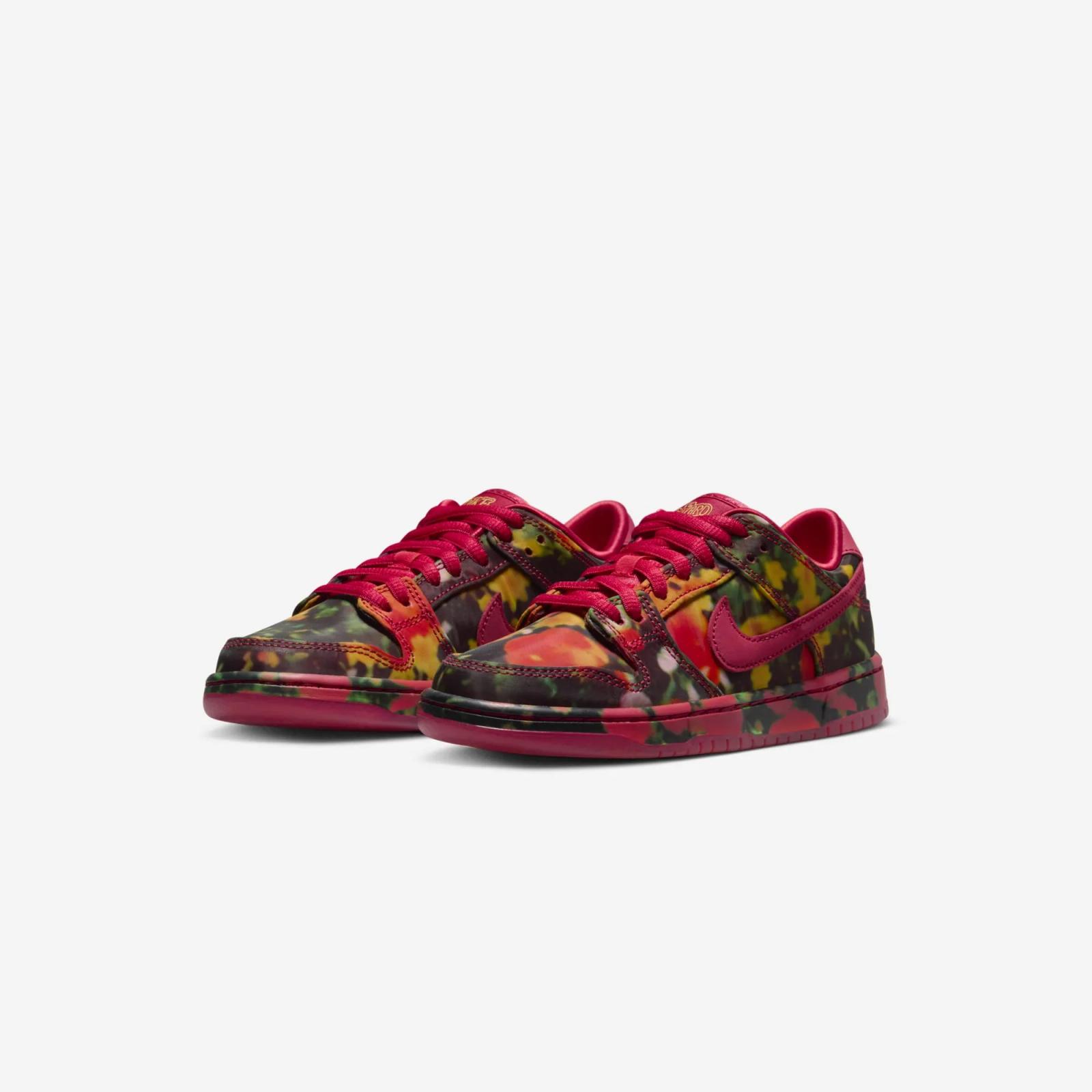 Wizard of Oz x Nike SB Dunk Low Pro Poppy Field FZ1236-600