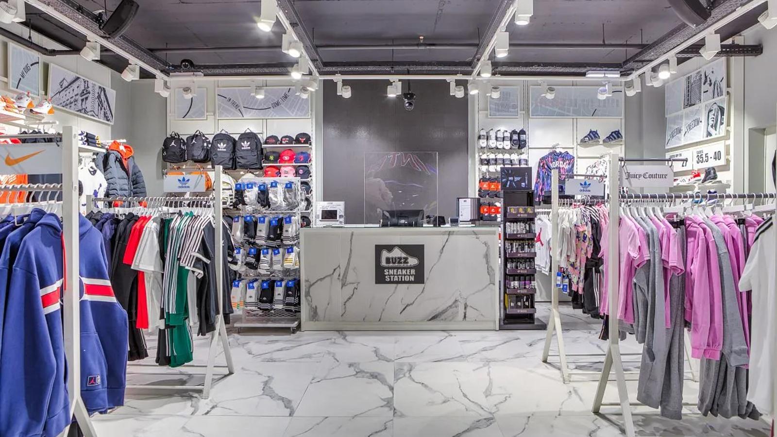 Buzz Sneakers AFI Brasov Romania