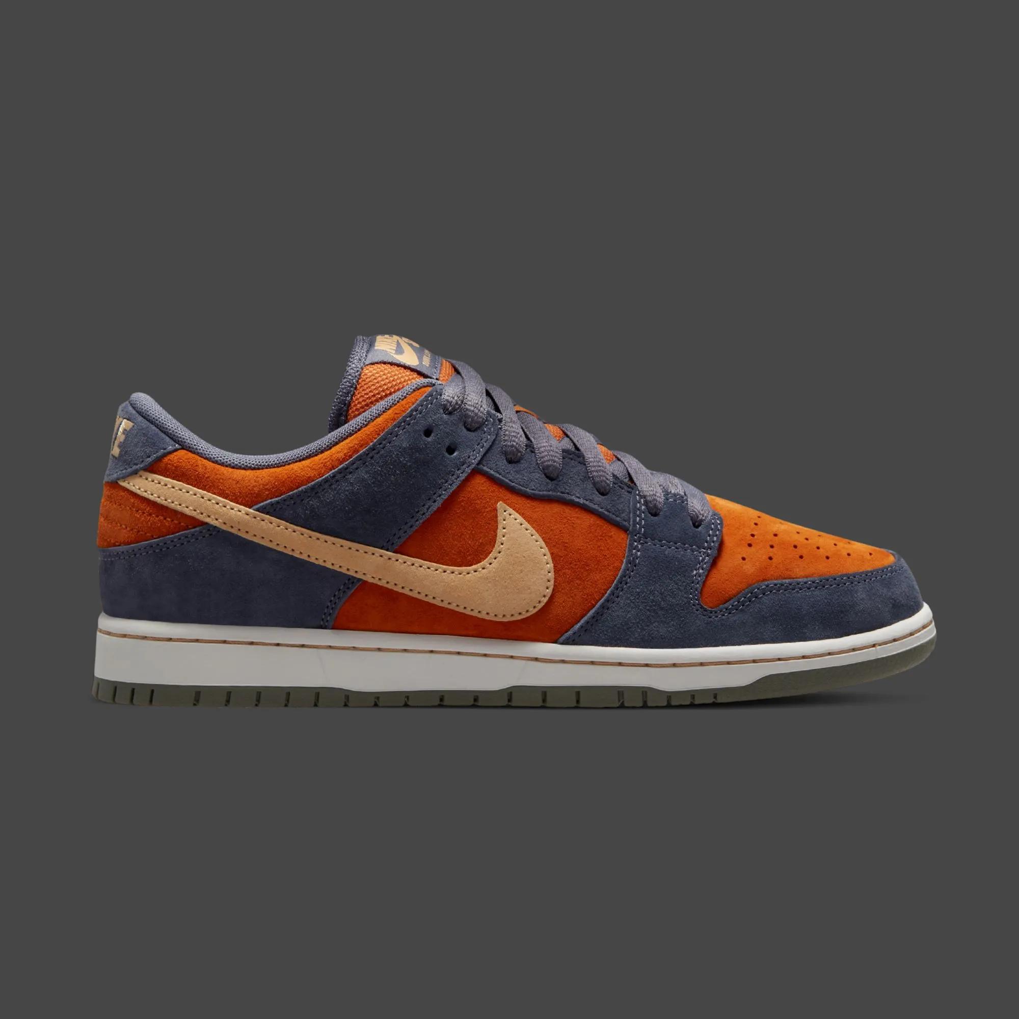 Nike SB Dunk Low Pro Light Carbon