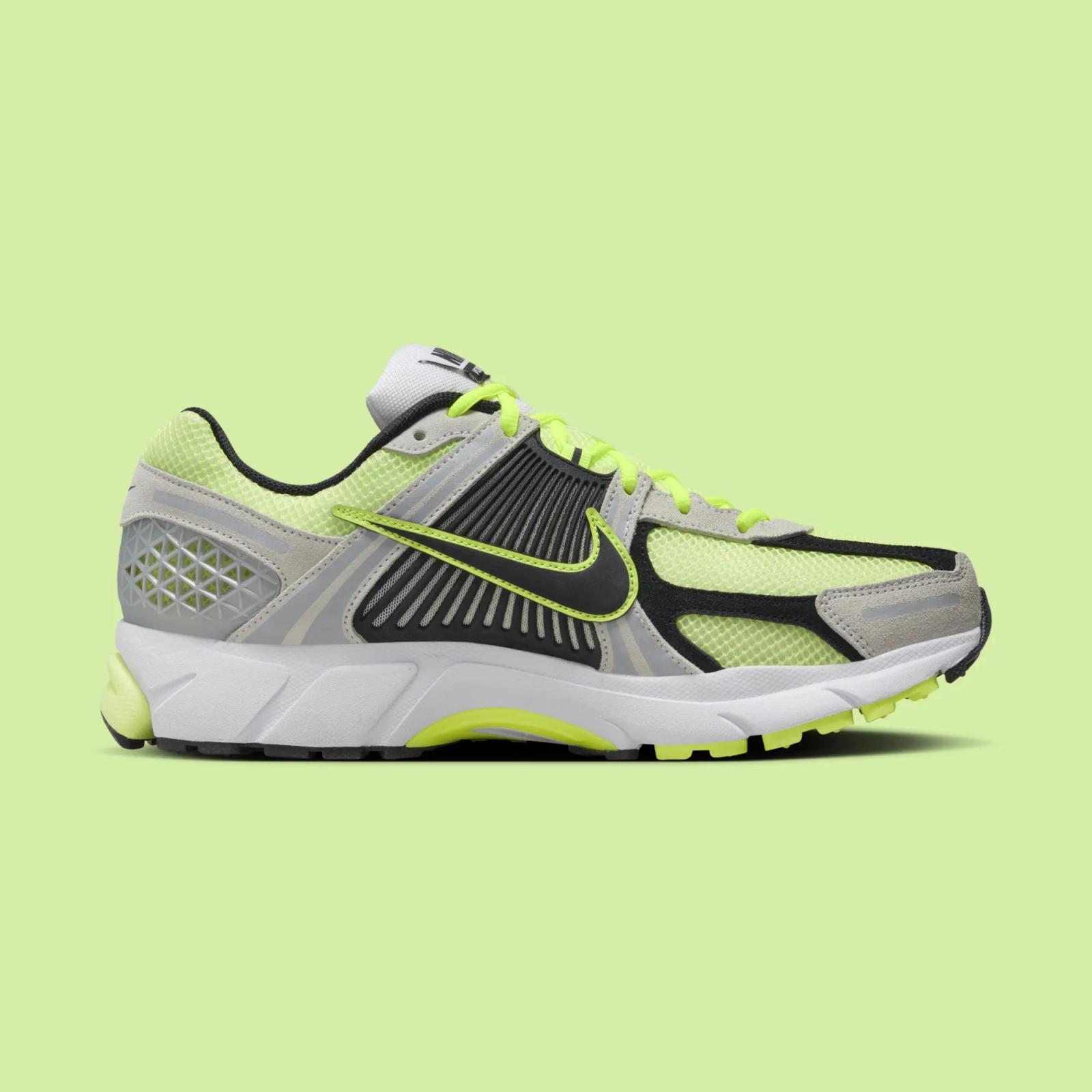 Nike Zoom Vomero 5 Volt / Metallic Platinum FB9149-701
