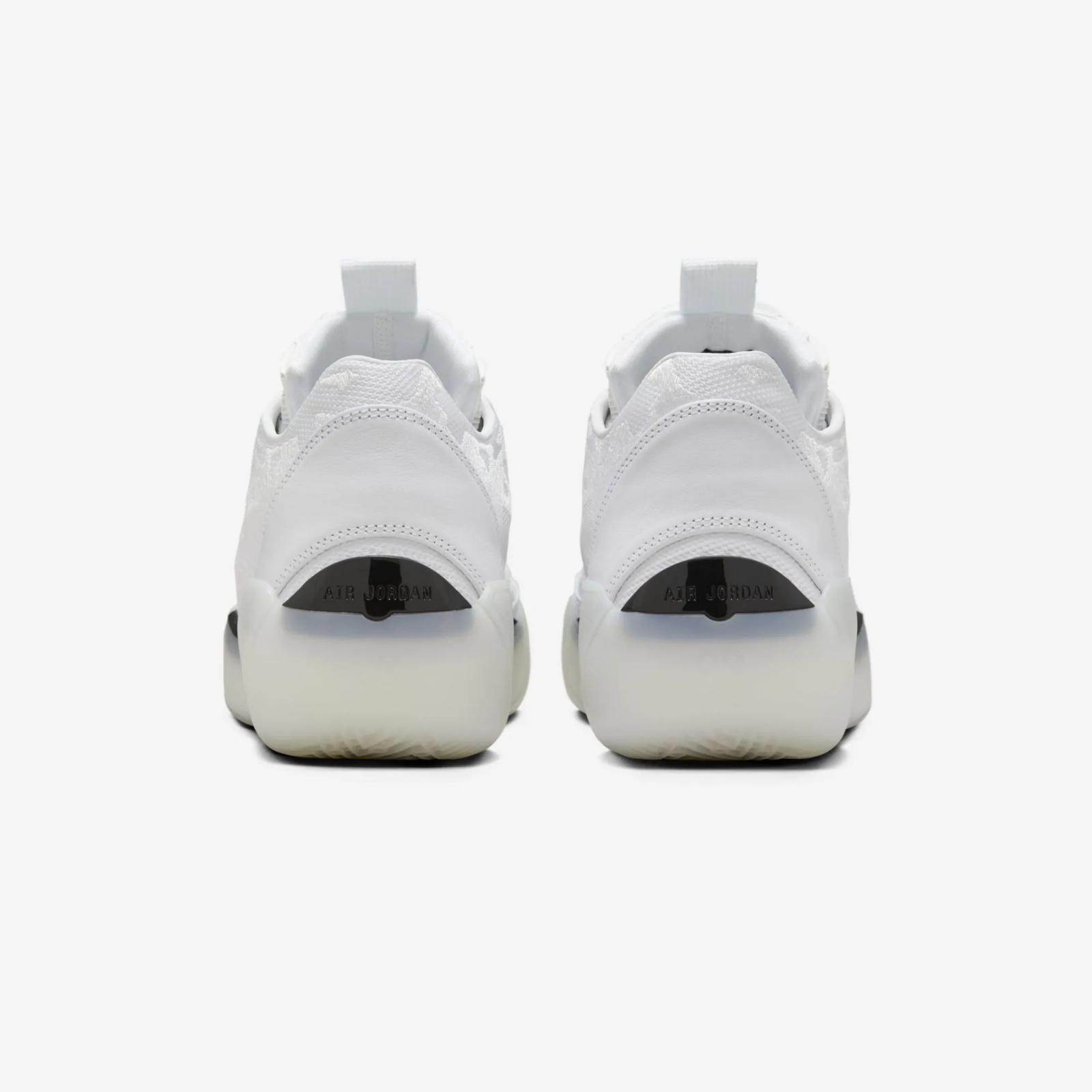 Air Jordan 39 Sol FQ0213-106