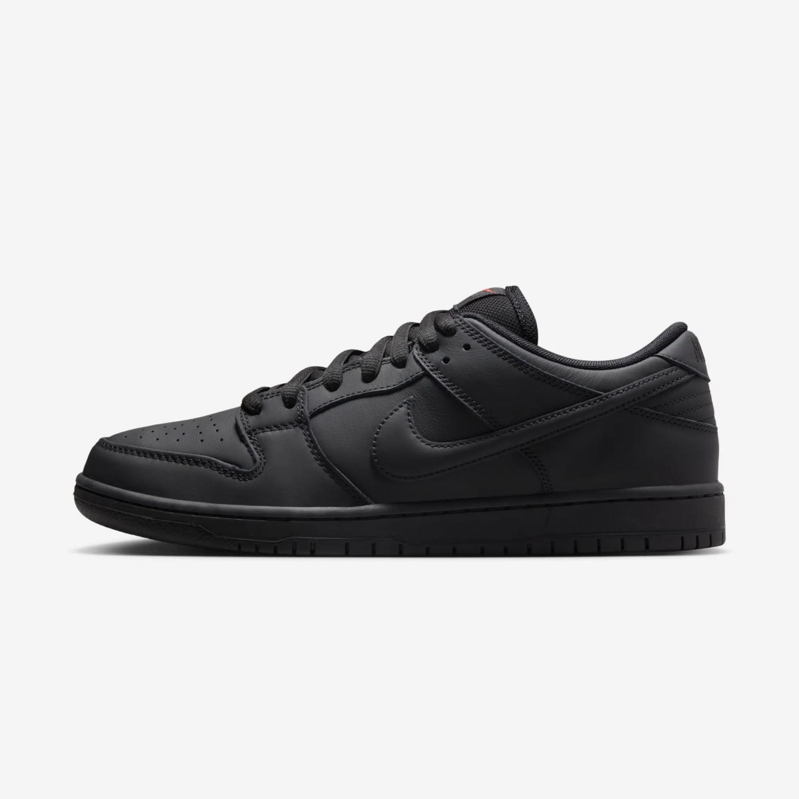 Nike SB Dunk Low Pro ISO Triple Black