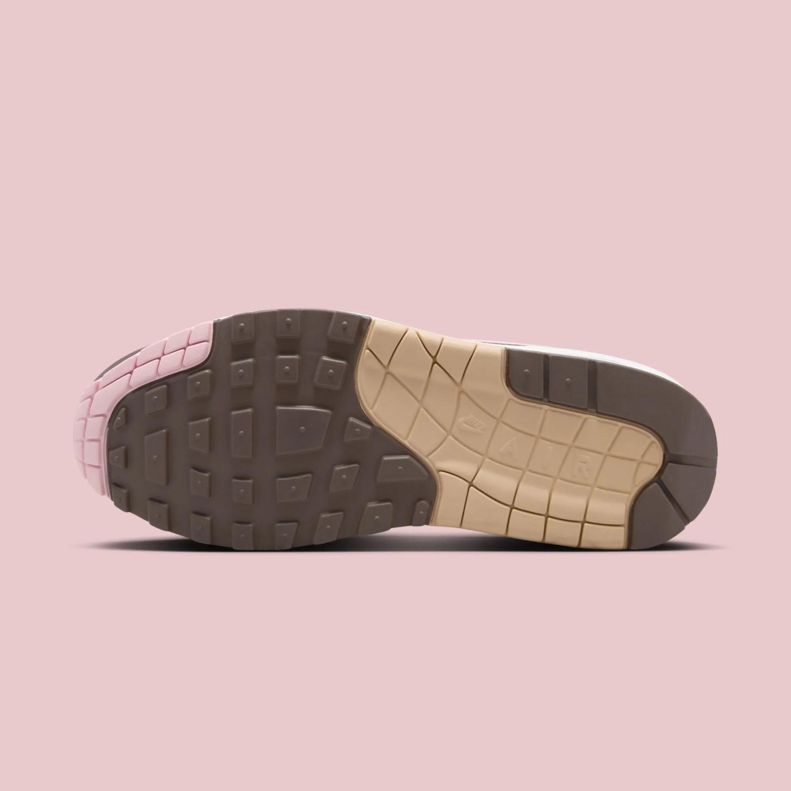 Nike Air Max 1 '87 Valentine's Day FZ4346-200