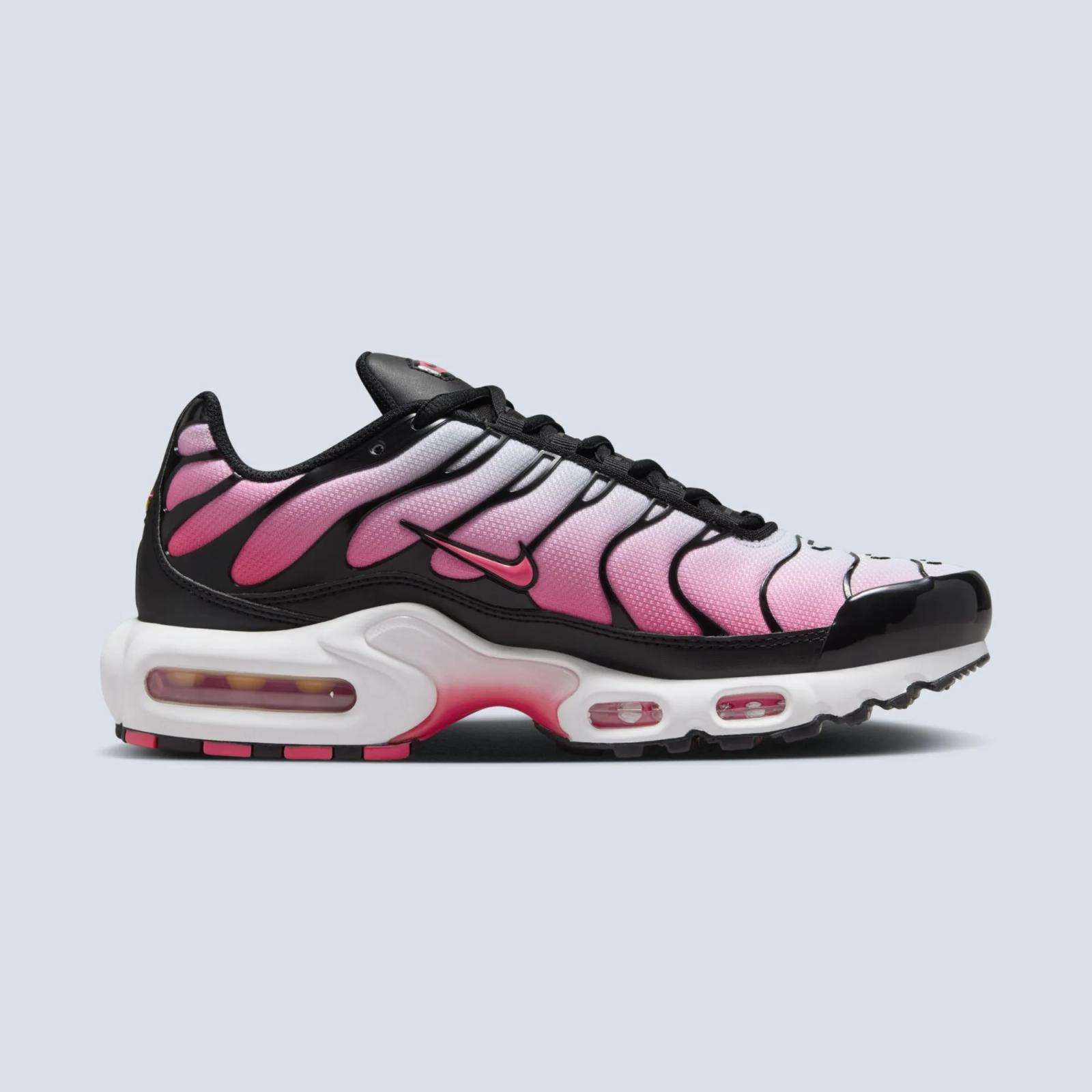 Nike Air Max Plus Black / Hot Punch DZ3670-002
