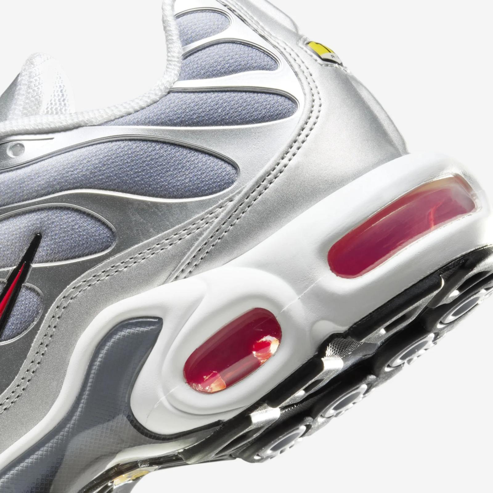 Nike Air Max Plus Silver Bullet HM9654-001