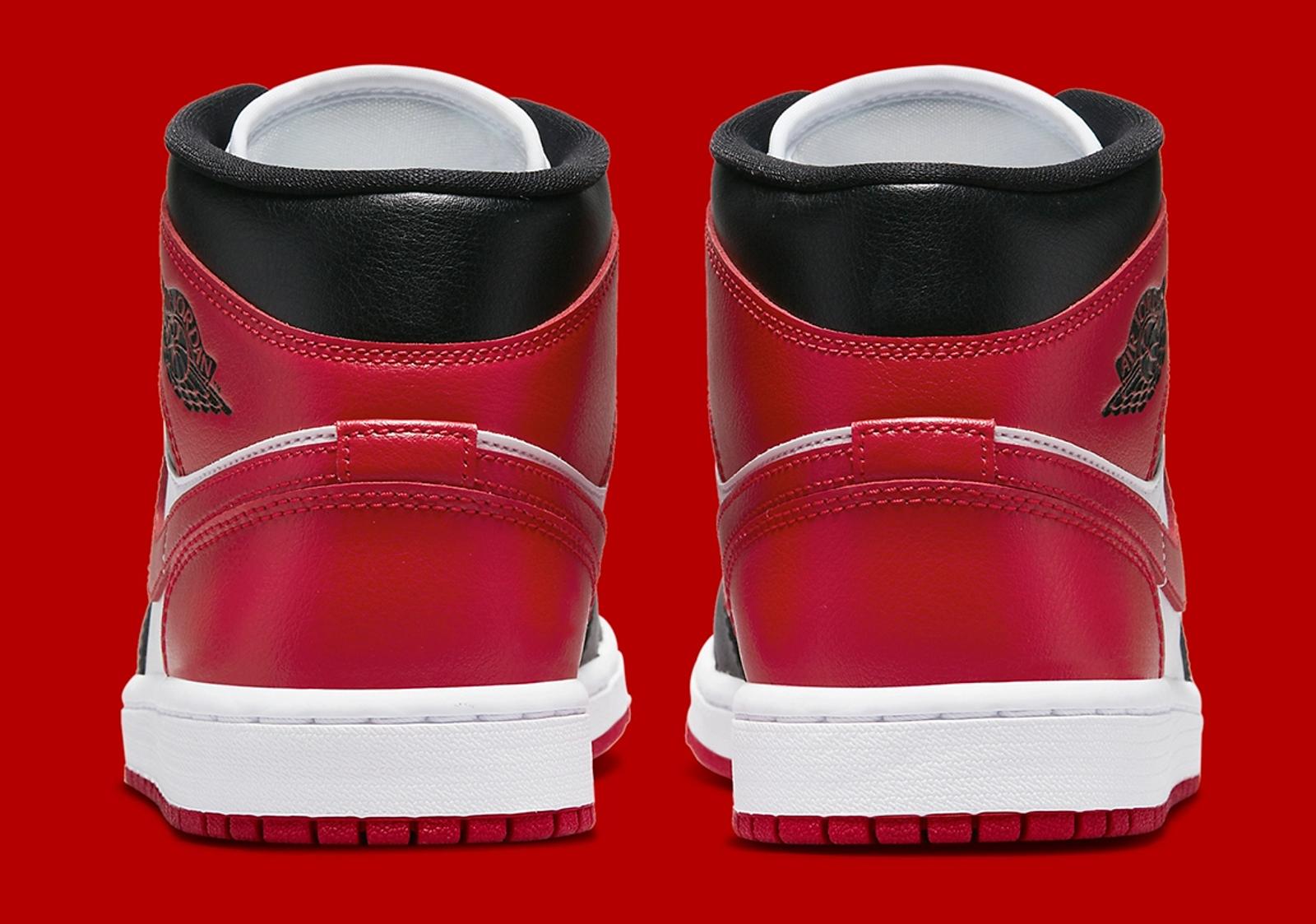 Air Jordan 1 Mid WMNS Bred Toe