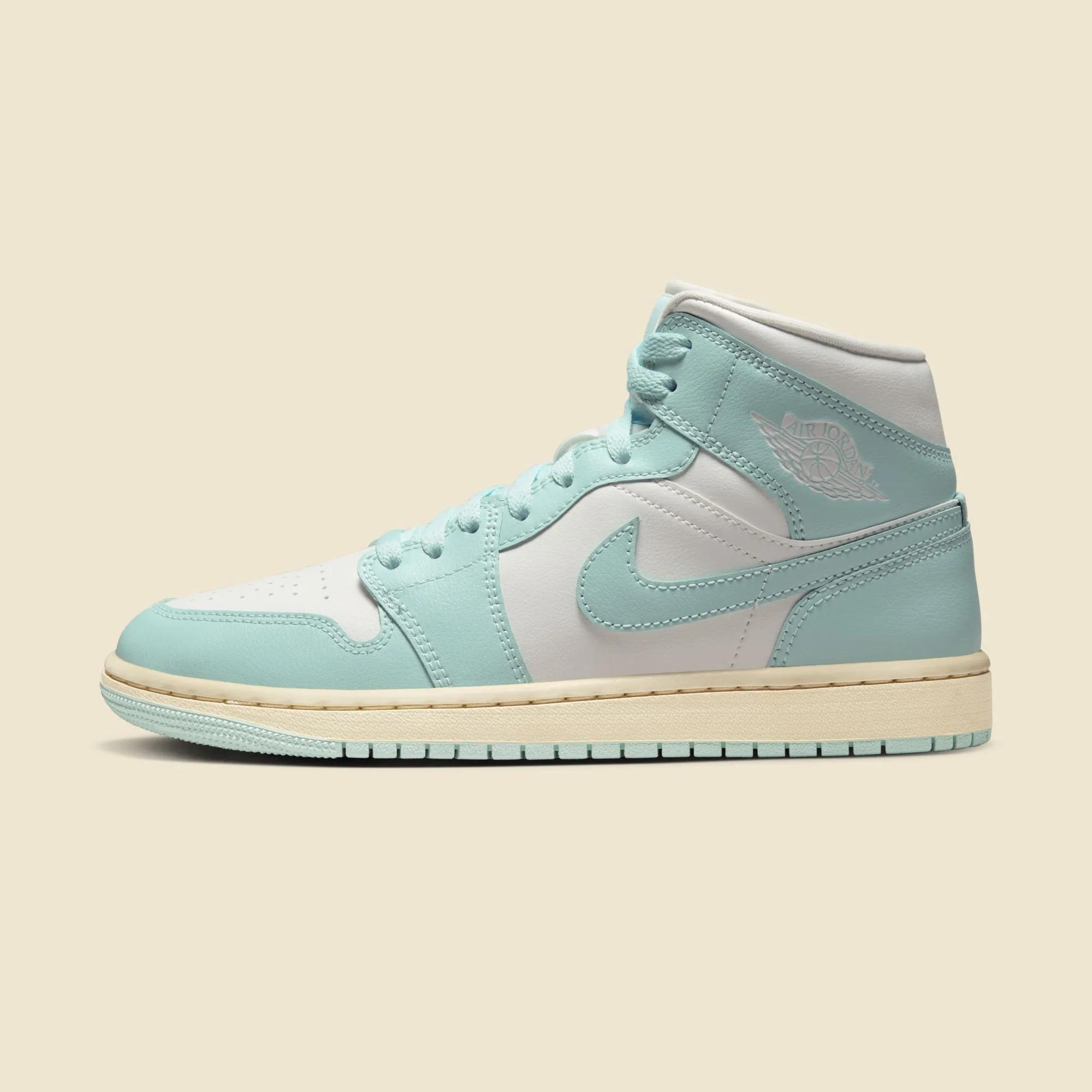 Air Jordan 1 Mid “Sail / Light Dew”